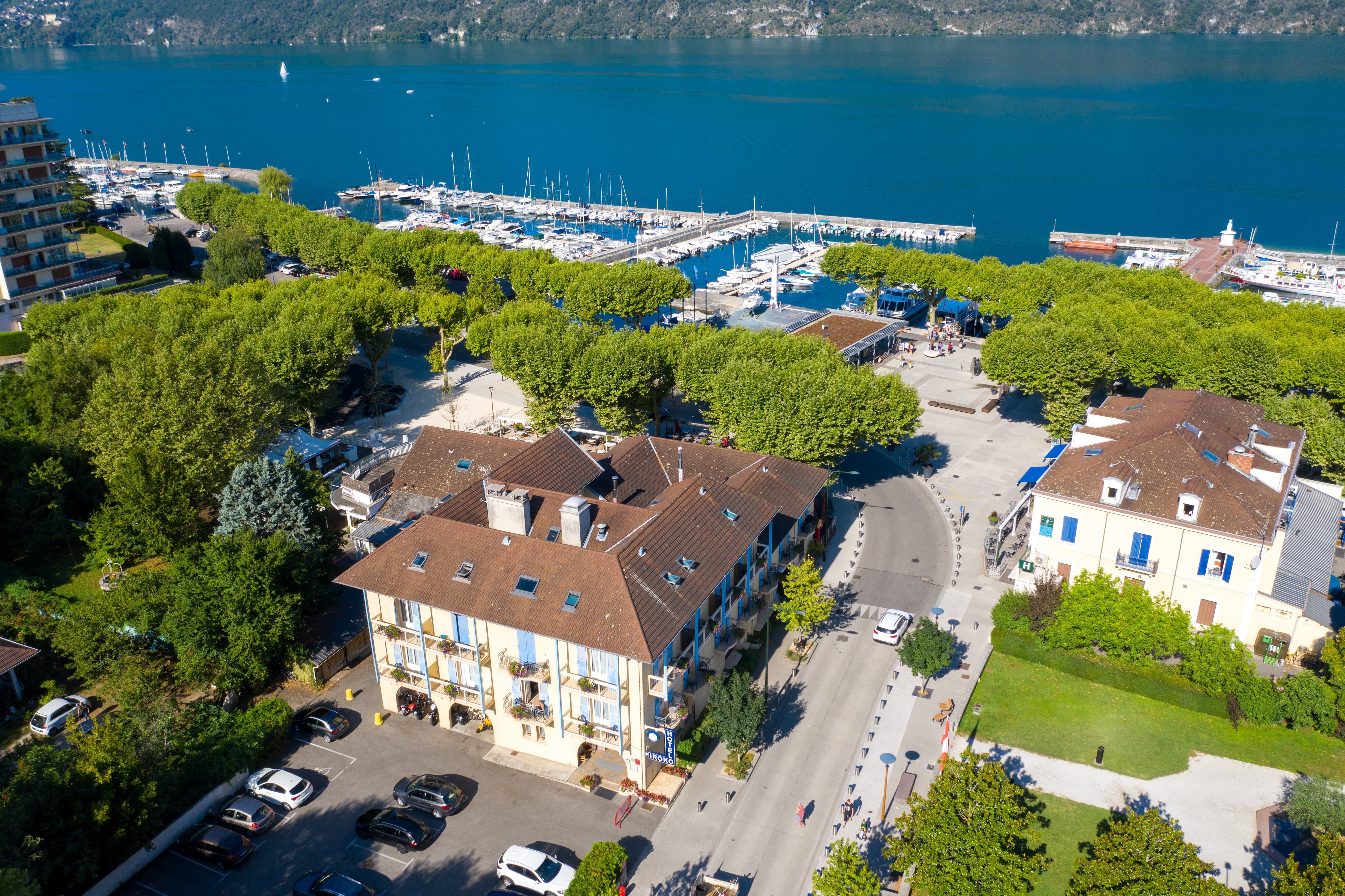 hotel2etoilesaixlesbainsrivieradesalpesliroko