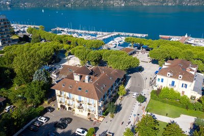 hotel2etoilesaixlesbainsrivieradesalpesliroko