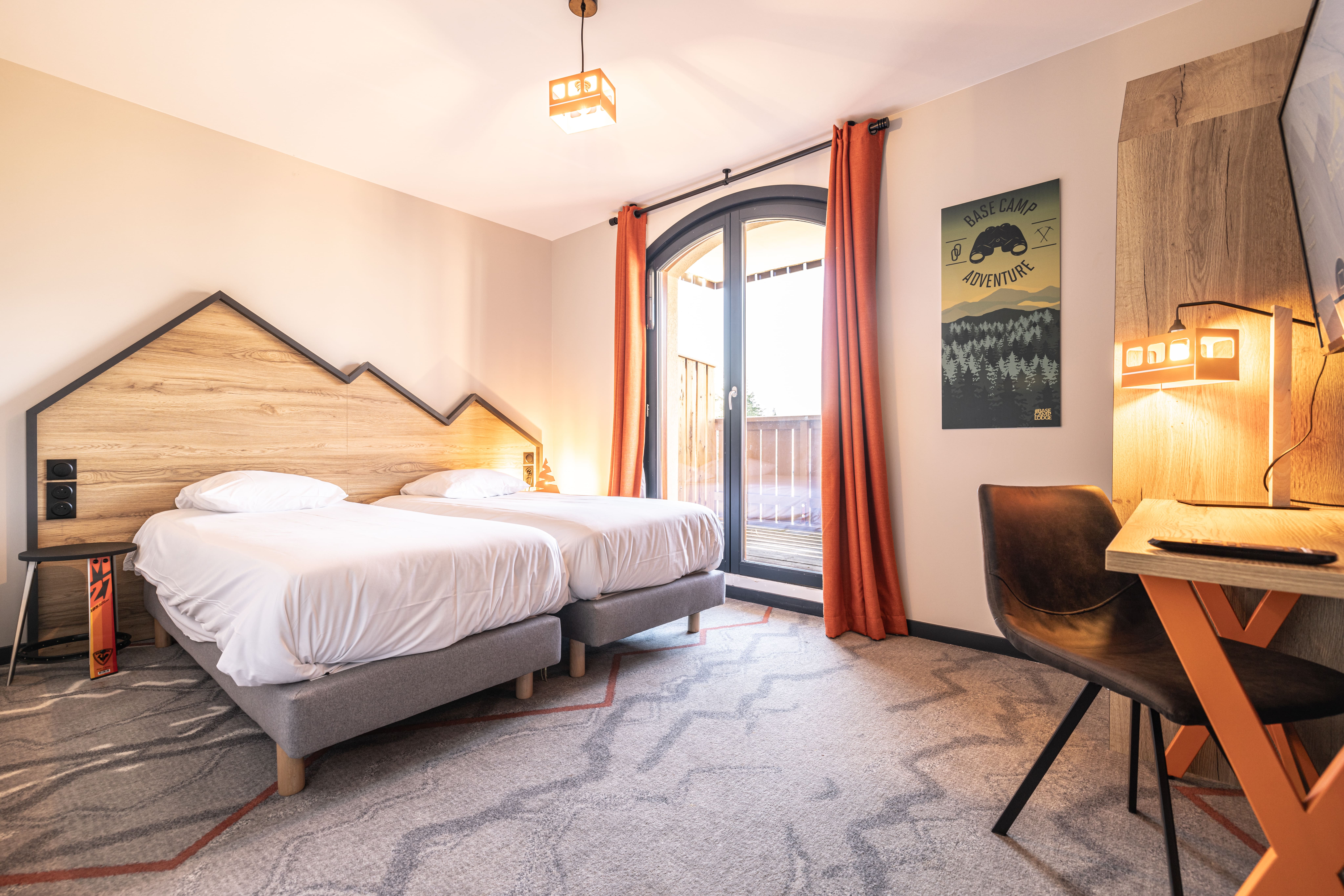 BASE CAMP LODGE ALBERTVILLE