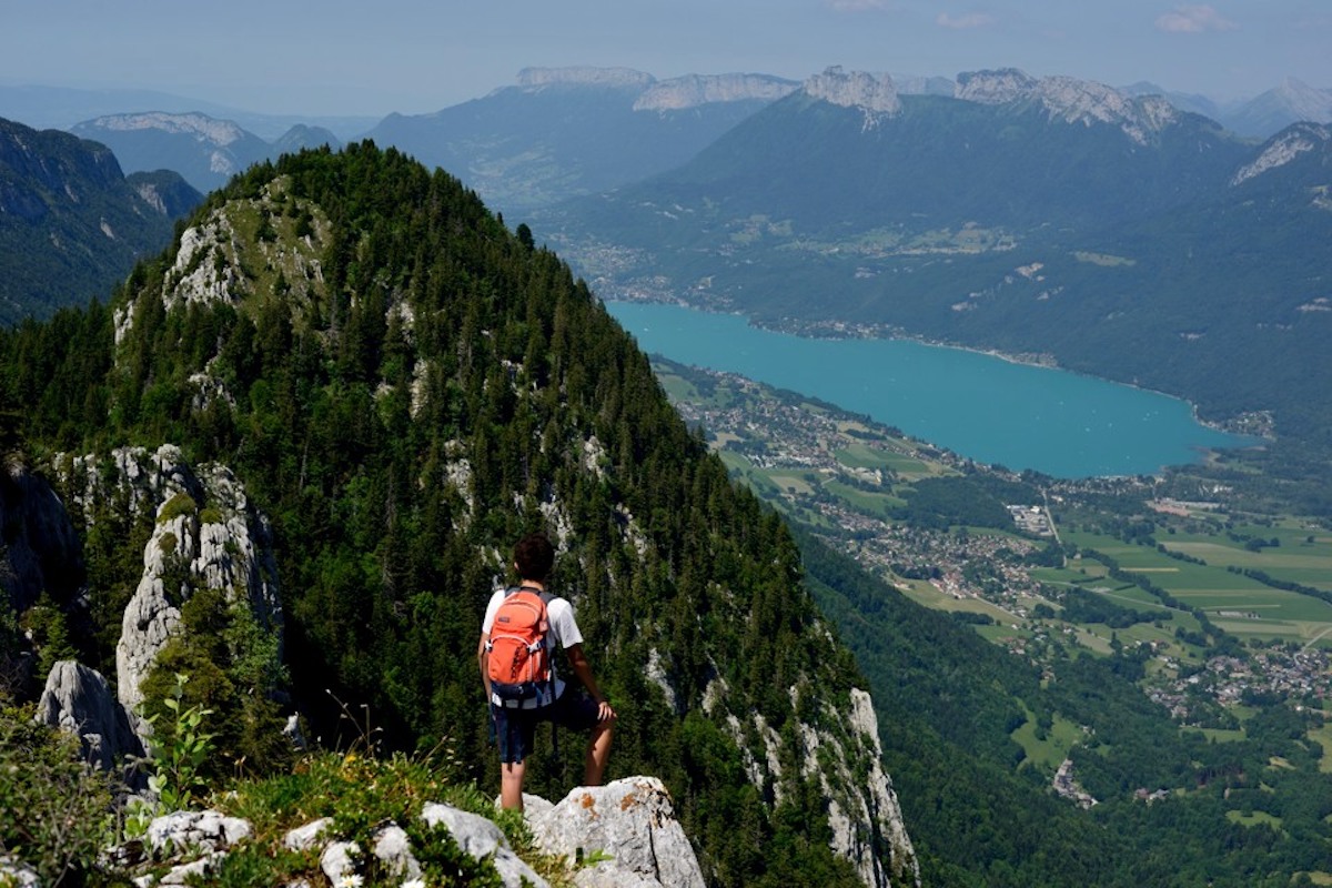 Four magnin et le lac d'Annecy