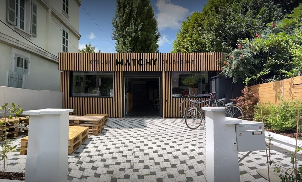 Terrasse de Matchy Cyclist Clubhouse