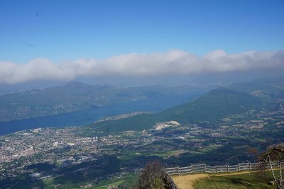 Vue sur le lac du Bourget depuis le belvédère du Revard