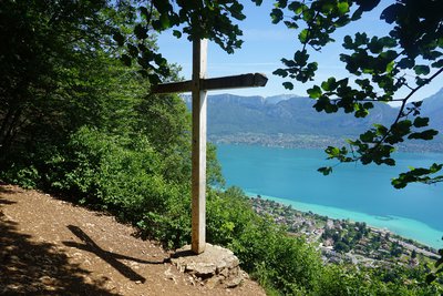 La croix du Chef-Lieu